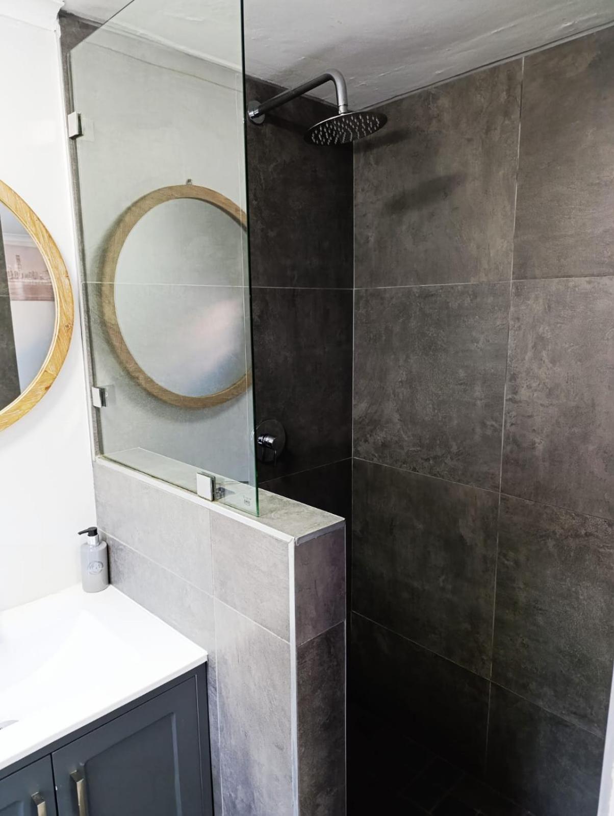 Reef View Bnb East London Extérieur photo