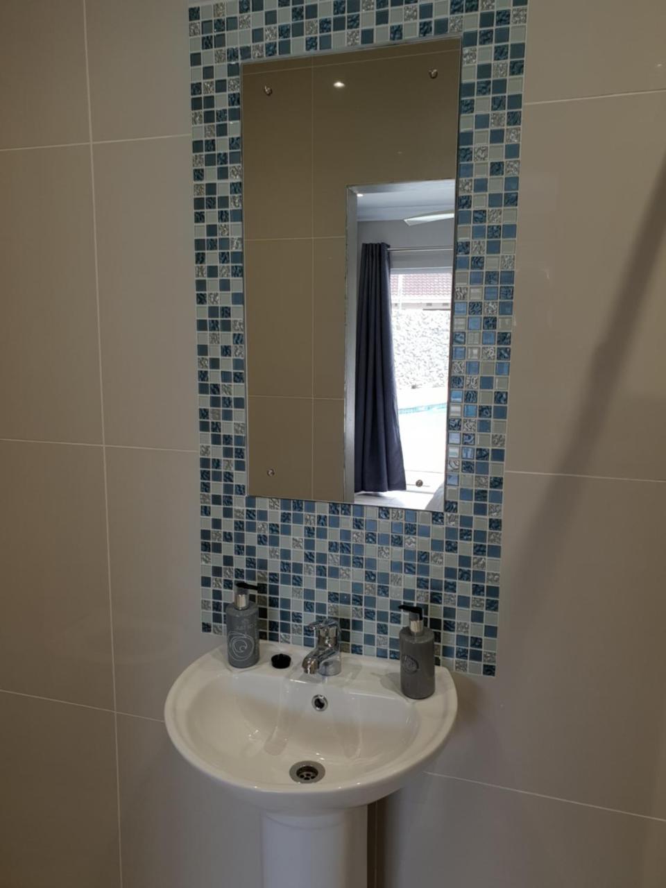 Reef View Bnb East London Extérieur photo