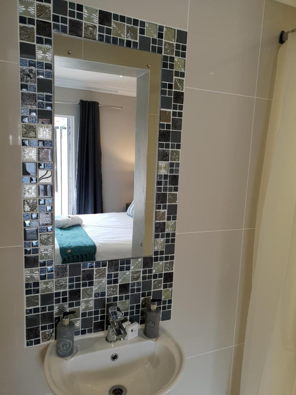 Reef View Bnb East London Extérieur photo